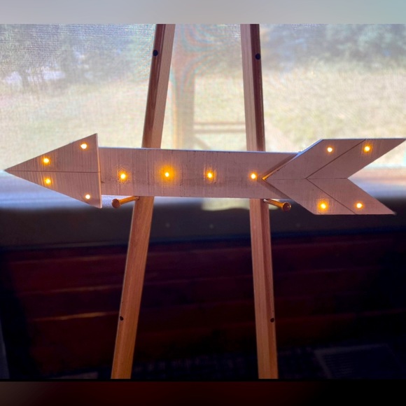 Wedding arrow with lights - Picture 1 of 1